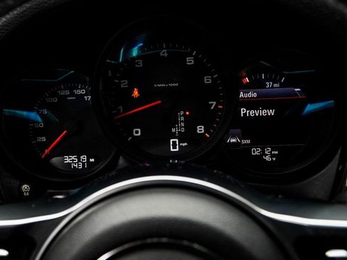 Used 2019 Porsche Macan Base image 32