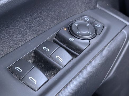 Used 2023 Chevrolet Silverado 1500 Custom w/ 2.7L Blackout Package image 16