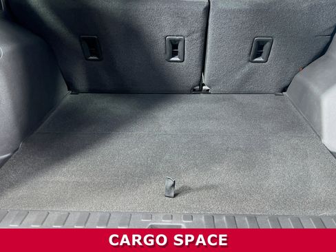 Used 2023 Chevrolet Equinox LS image 23