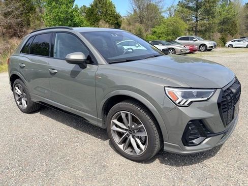 Certified 2025 Audi Q3 2.0T Premium w/ Convenience Package AWD/4WD image 3