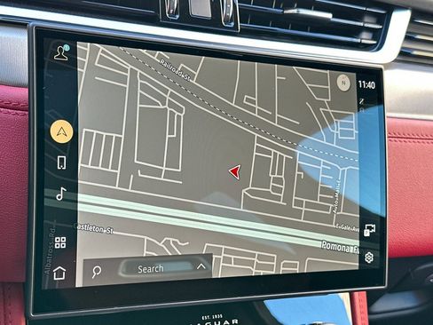 Used 2025 Jaguar F-PACE R-Dynamic S image 22