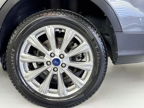 Used 2017 Ford Escape Titanium image 29