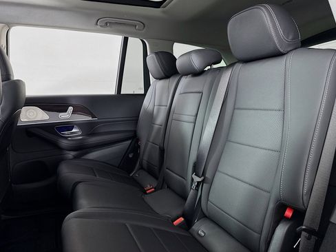 New 2026 Mercedes-Benz GLS 450 4MATIC image 7