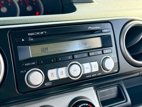 Used 2008 Scion xB image 11