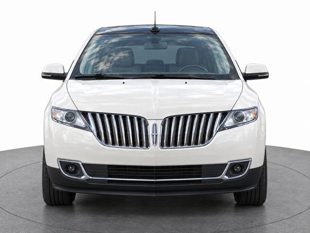 Used 2015 Lincoln MKX AWD w/ Equipment Group 102A image 2