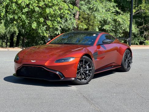 Used 2020 Aston Martin V8 Vantage Coupe RWD image 1