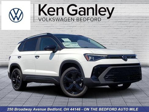 New 2026 Volkswagen Taos SE AWD/4WD image 1
