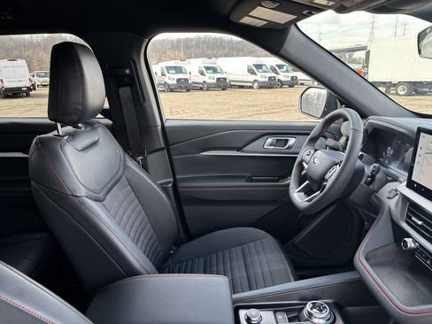 New 2026 Ford Explorer ST-Line w/ ST-Line Street Pack image 10
