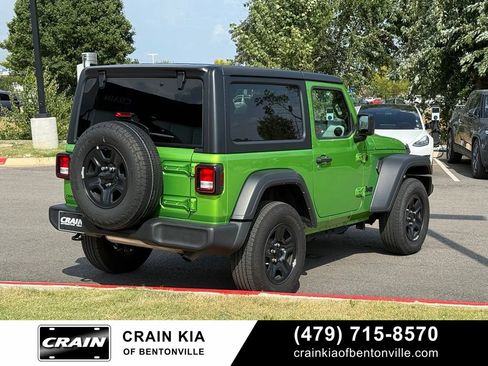 Used 2025 Jeep Wrangler Sport AWD/4WD image 7