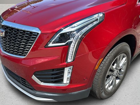 Used 2022 Cadillac XT5 Premium Luxury w/ Technology Package AWD/4WD image 9