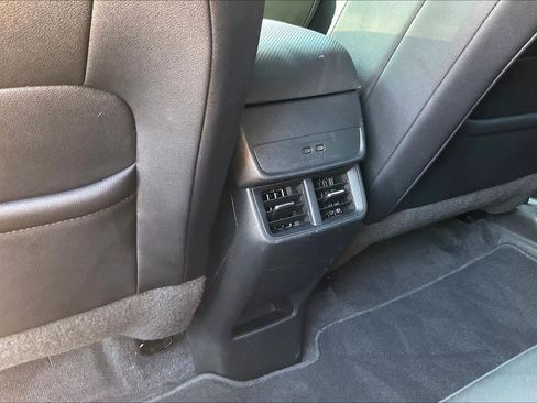 Certified 2025 Chevrolet Equinox LT w/ Convenience Package II FWD image 33
