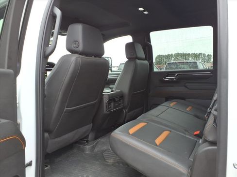 Used 2024 GMC Sierra 2500 AT4 w/ AT4 Premium Plus Package image 23