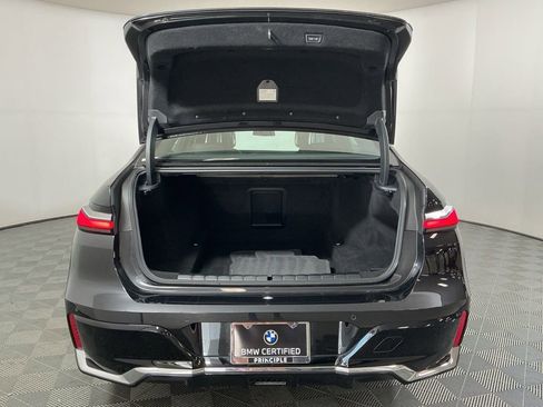 Certified 2023 BMW 740i image 29