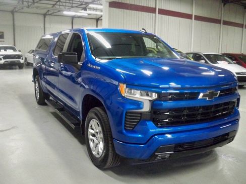 Used 2023 Chevrolet Silverado 1500 RST w/ Protection Package image 3