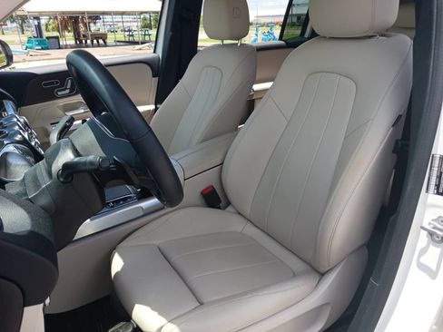Used 2021 Mercedes-Benz GLB 250 4MATIC image 10