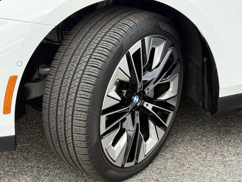 Used 2025 BMW 530i image 17