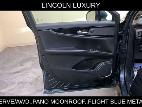 Used 2023 Lincoln Nautilus Reserve AWD/4WD image 28