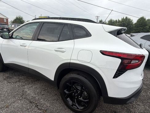 New 2026 Chevrolet Trax LT w/ Driver Confidence Package FWD image 10