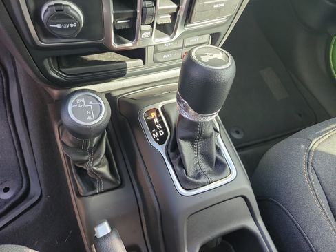 Used 2025 Jeep Wrangler Unlimited Sport AWD/4WD image 23