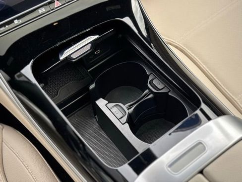 Certified 2023 Mercedes-Benz C 300 4MATIC Sedan image 40
