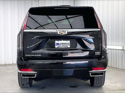 Used 2021 Cadillac Escalade Premium Luxury w/ Performance Package AWD/4WD image 4