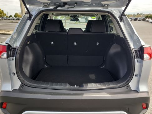 Certified 2024 Toyota Corolla Cross LE image 11