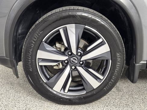 Used 2023 Nissan Rogue SL FWD image 13