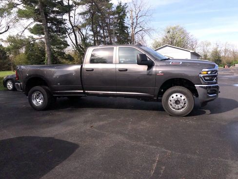 New 2026 RAM 3500 Tradesman image 6
