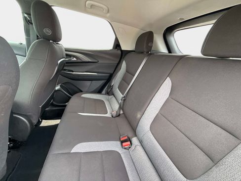 Used 2023 Chevrolet TrailBlazer LT FWD image 15