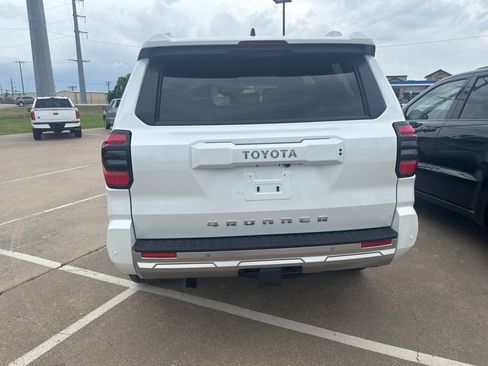 Used 2026 Toyota 4Runner Limited AWD/4WD image 5