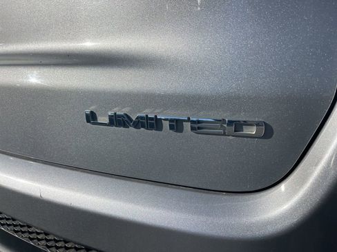 Used 2020 Jeep Compass Limited image 29