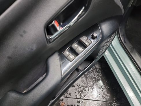 Used 2016 Toyota Prius Two image 14