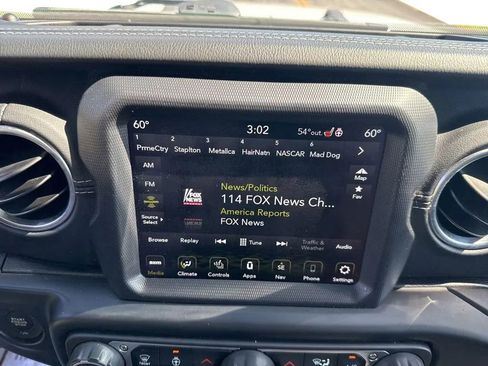 Used 2020 Jeep Wrangler Unlimited Sahara w/ Dual Top Group AWD/4WD image 21