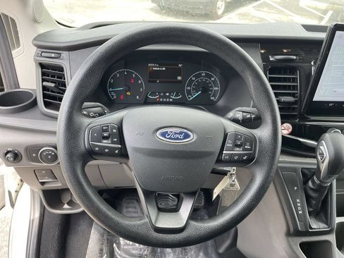 Used 2023 Ford Transit 350 XLT RWD image 5