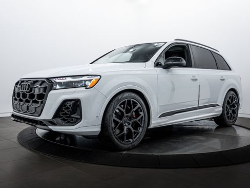 New 2026 Audi SQ7 Prestige image 6