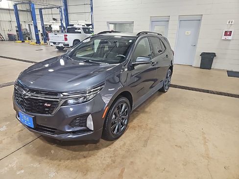 Used 2023 Chevrolet Equinox RS w/ RS Leather Package AWD/4WD image 3