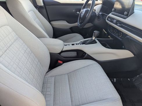 Certified 2025 Honda HR-V LX image 9