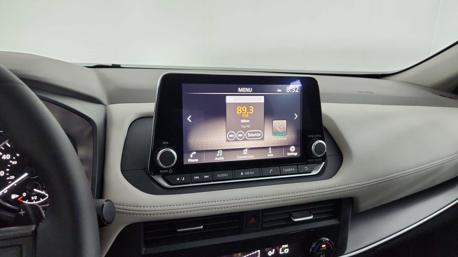 Used 2025 Nissan Rogue SV AWD/4WD image 31