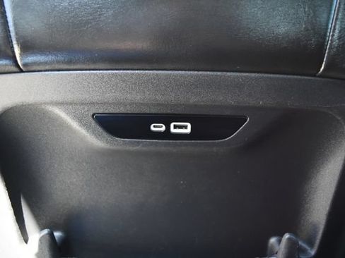 Used 2024 Chrysler Pacifica Touring-L FWD image 31