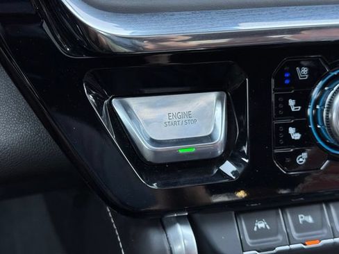 Certified 2024 GMC Sierra 1500 Denali Ultimate AWD/4WD image 19