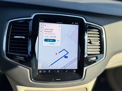 Used 2023 Volvo XC90 T8 Plus w/ Protection Package Premier image 20