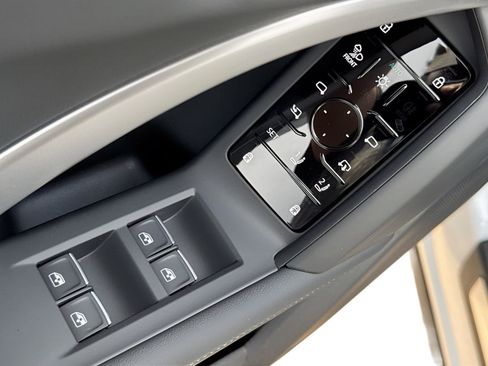 New 2025 Audi Q5 Premium Plus image 13