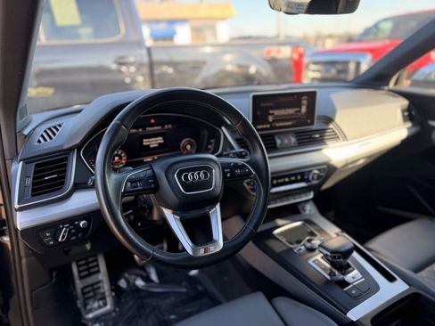 Used 2018 Audi SQ5 Prestige w/ Prestige Package image 8