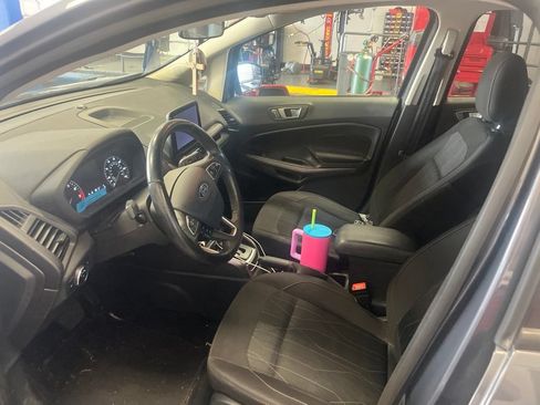 Used 2020 Ford EcoSport SE FWD image 3