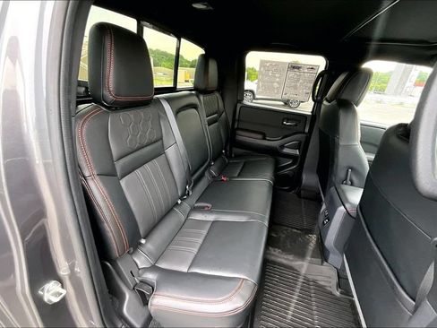 Used 2023 Nissan Frontier PRO-4X w/ Pro-4X Premium Package AWD/4WD image 28