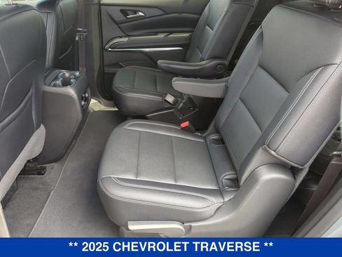 Used 2025 Chevrolet Traverse LT AWD/4WD image 20