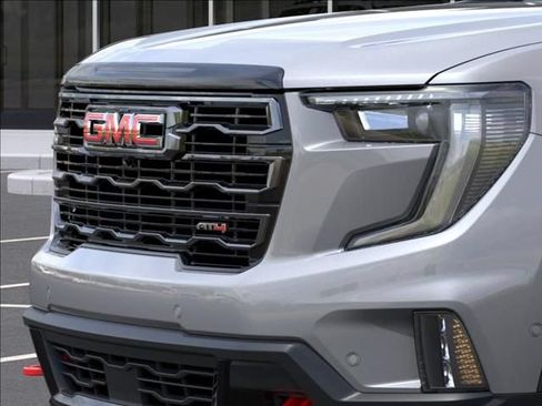 New 2026 GMC Acadia AT4 w/ LPO, Floor Liner Package AWD/4WD image 13