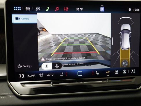 New 2026 Volkswagen Tiguan SE image 9