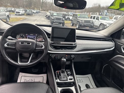 Used 2022 Jeep Compass Latitude w/ Sun and Sound Group image 14