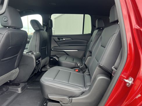 New 2026 Chevrolet Traverse LT w/ Enhanced Driving Package image 9